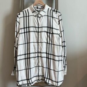 Old Navy Black and White Plaid Shirt